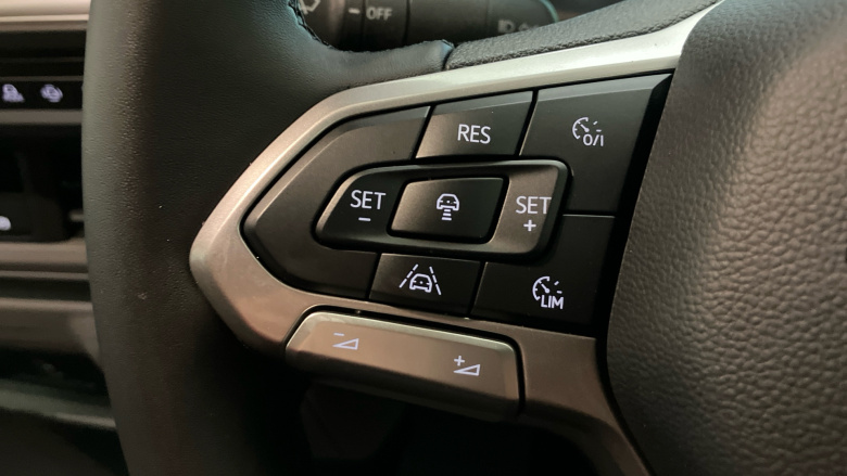 Volkswagen Transporter T32 Swb Electric 160kW 65kWh Commerce Pro Van Auto